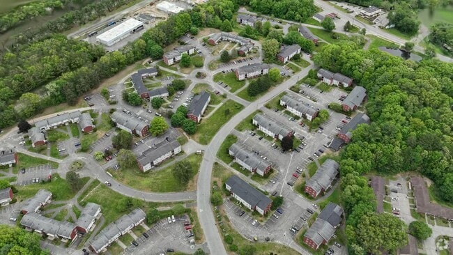  - Colonial Townhouse Apartments