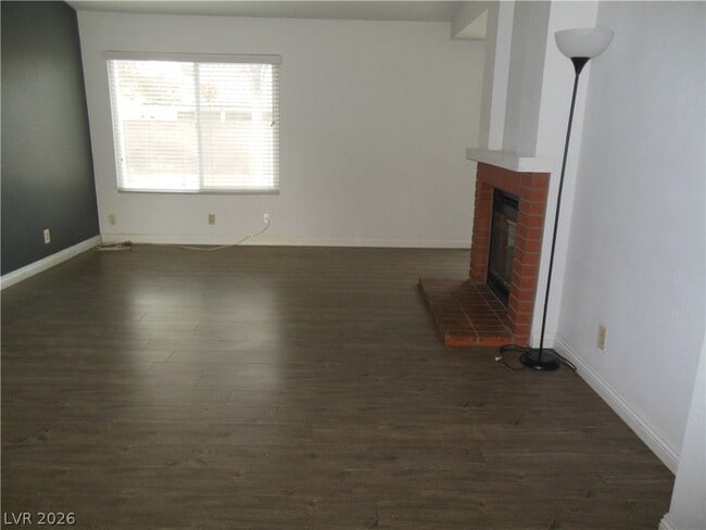 Building Photo - 7532 Parnell Ave