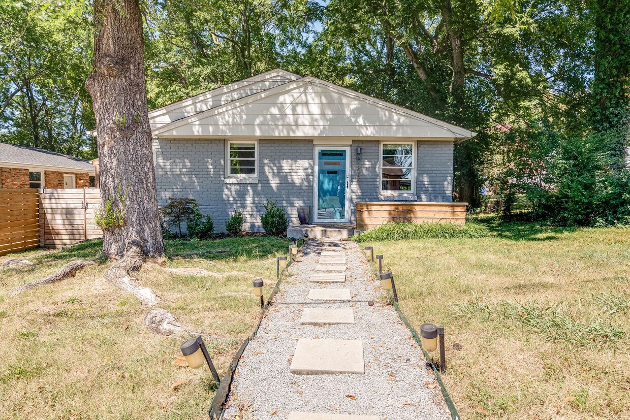 Foto principal - Amazing 3BE/1BA in East Nashville location!