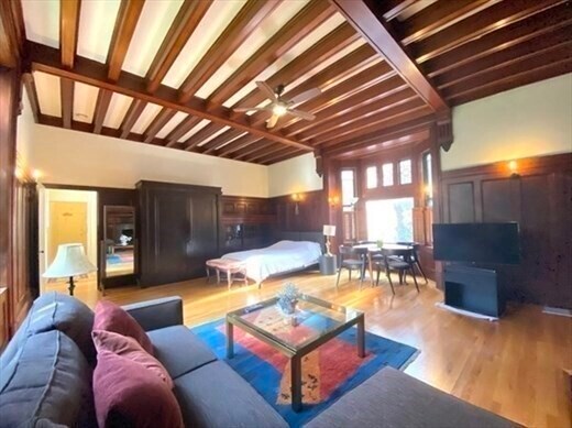 Building Photo - 378 Marlborough St
