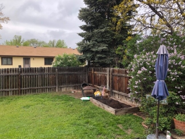 Building Photo - 677 Vera Ct