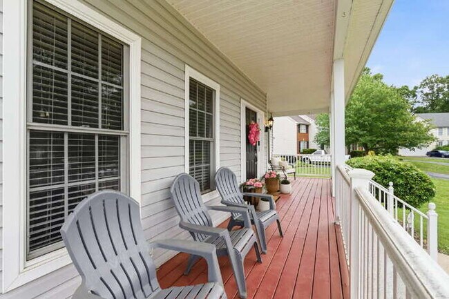 Foto del edificio - Updated 4 Bedroom + Office Home in Rivers Bend with 2-Car Garage – $3,000/mo