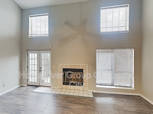 Building Photo - 1330 Hunters Ridge Rd