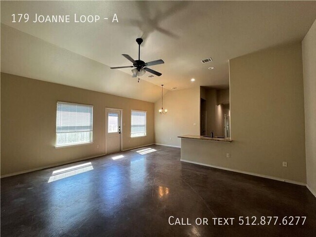 Building Photo - 179 Joanne Loop