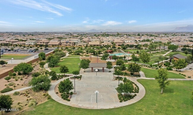 Building Photo - 22834 E Silver Crk Ln