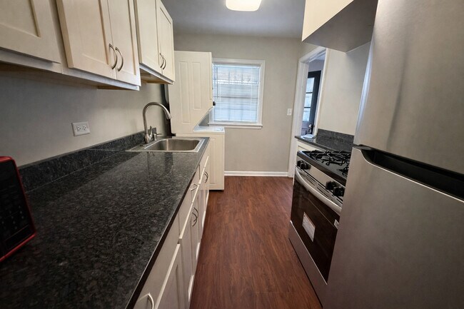 Foto del edificio - 41 E North Ave