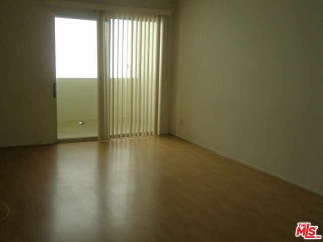 Foto del edificio - 1166 Amherst Ave