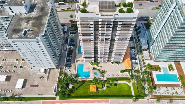 Building Photo - 5757 Collins Ave