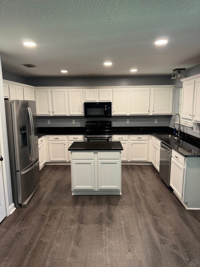 Building Photo - 1705 Pahl Ct