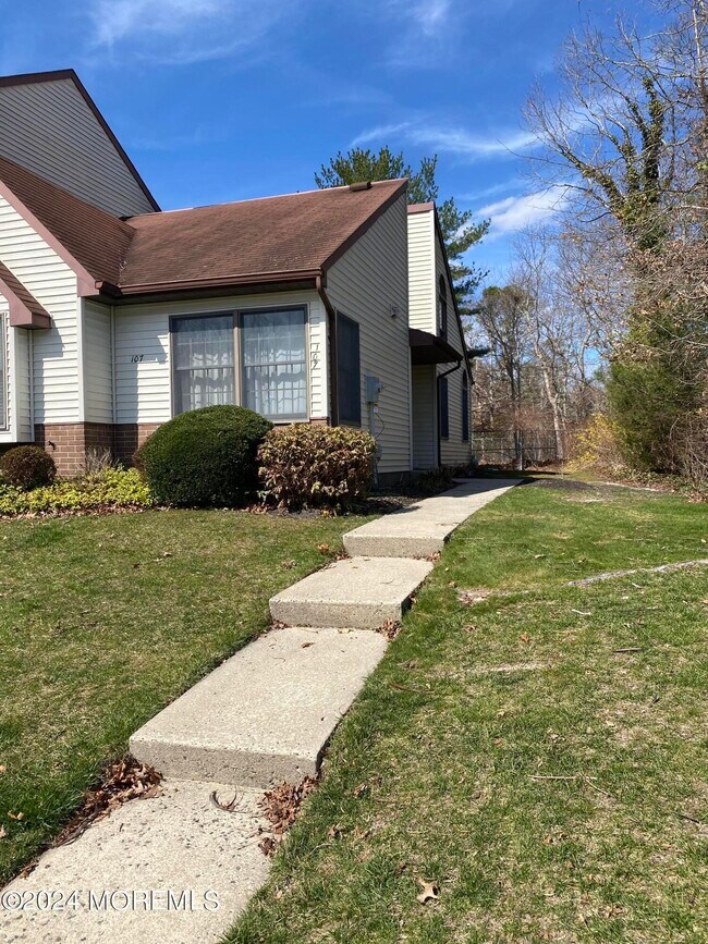 Building Photo - 107 Westchester Dr