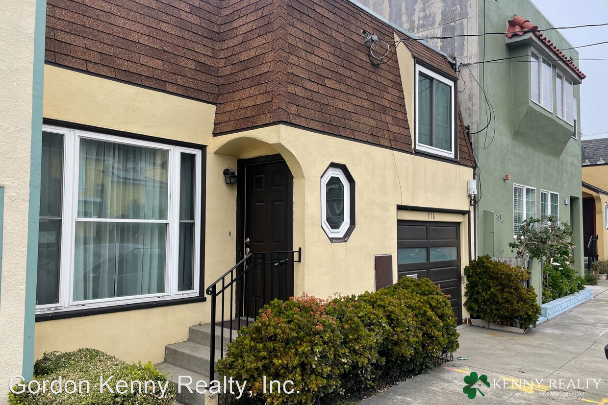Primary Photo - 2 br, 1 bath House - 376 Hillside Blvd