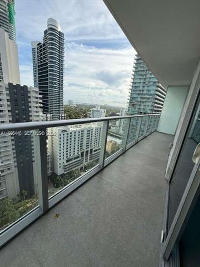 Foto del edificio - 1100 S Miami Ave
