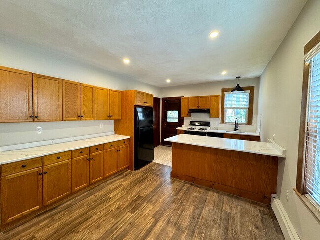 Foto del edificio - 29 Frederick Ave