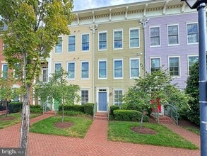 Building Photo - 1115 Cameron St