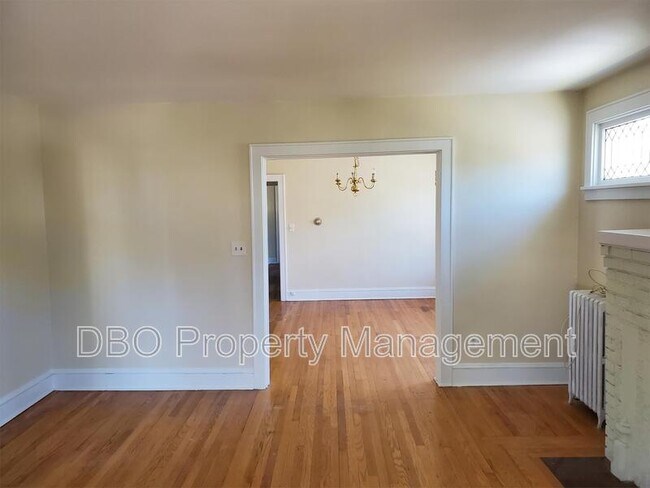 Building Photo - 106 Woodlawn Ave