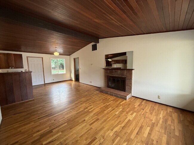 Foto del edificio - Single Family Home Available for Rent!