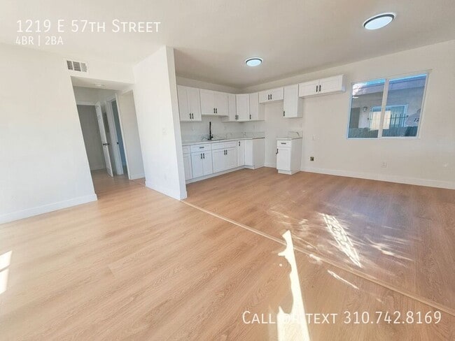 Foto del edificio - 1219 E 57th St