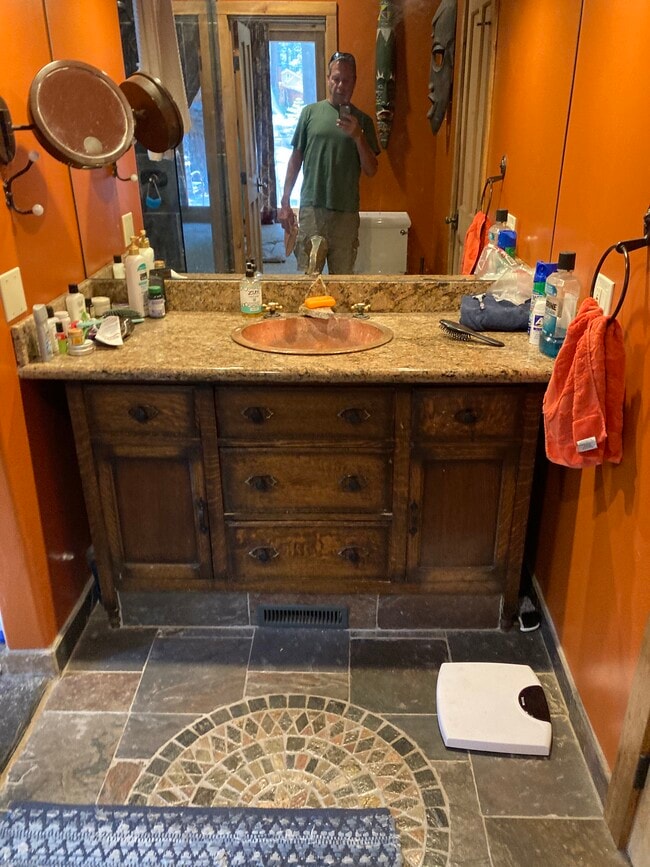 Masterbath - 704 Glorene Ave