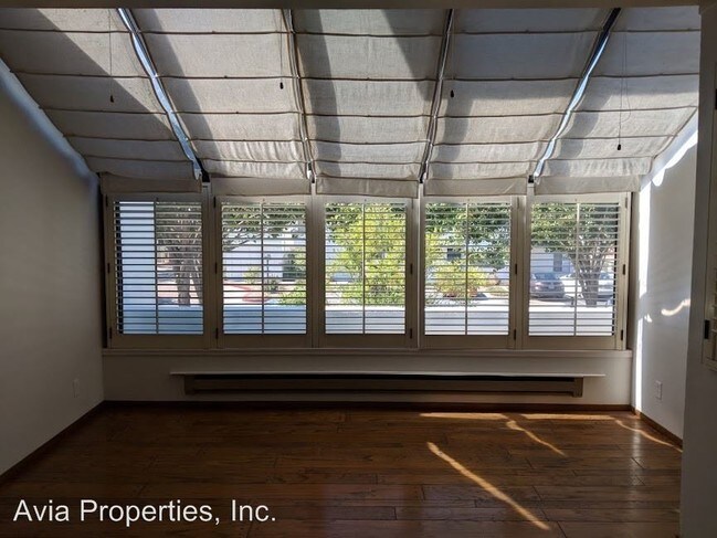 Building Photo - 2 br, 2.5 bath House - 852 Balboa Lane