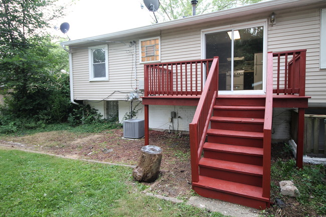 Building Photo - 731 Union Dr