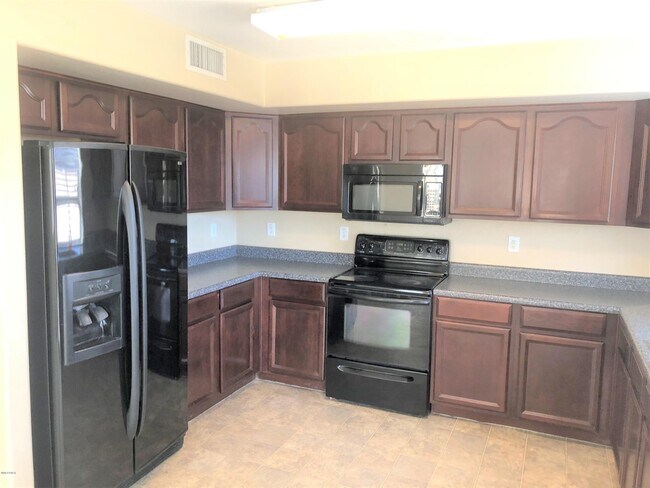 Building Photo - 957 E Dragon Fly Rd