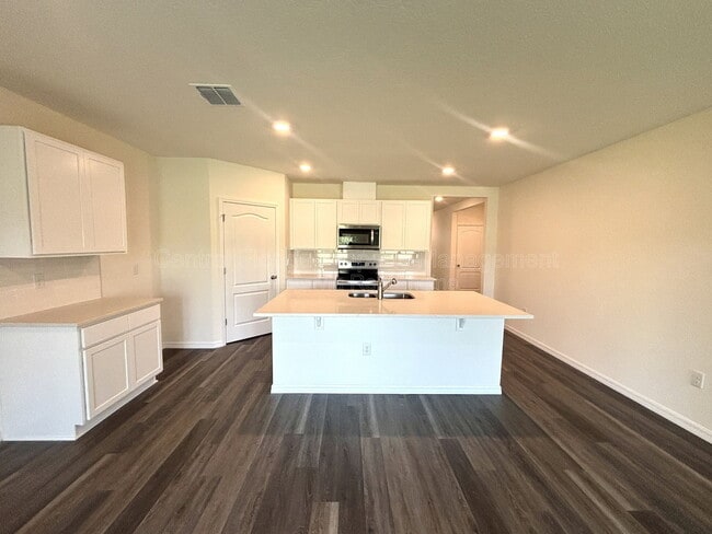 Photo - 5513 Hayloft Dr