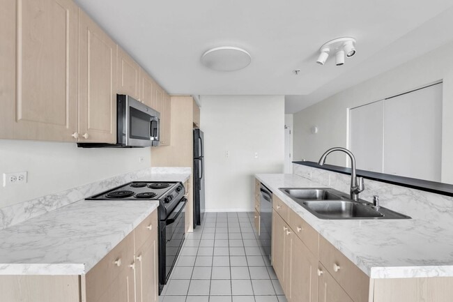 Foto del edificio - 1640 Maple Ave