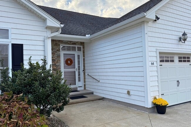 Foto del edificio - 64 Mark Dr