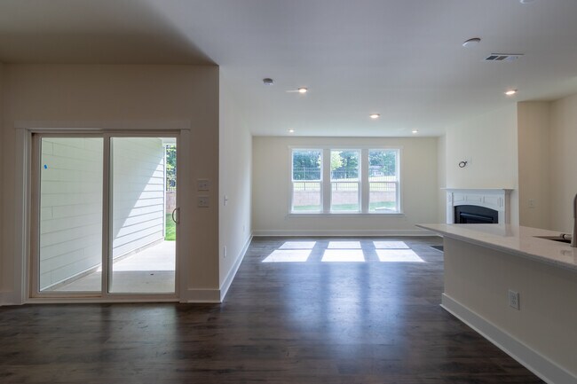 Foto del edificio - 493 Clark Creek Ln