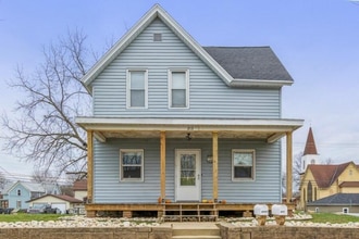 Building Photo - 213 S Hubbard St
