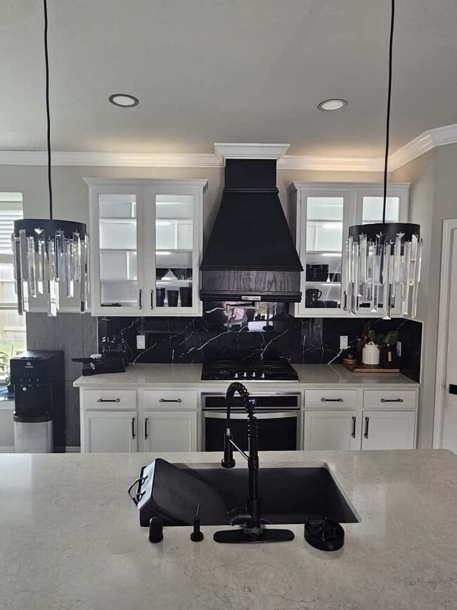 Foto del edificio - 100 Wedgewood Trce Ln