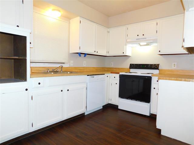 Foto del edificio - 3305 Gardenview Cir