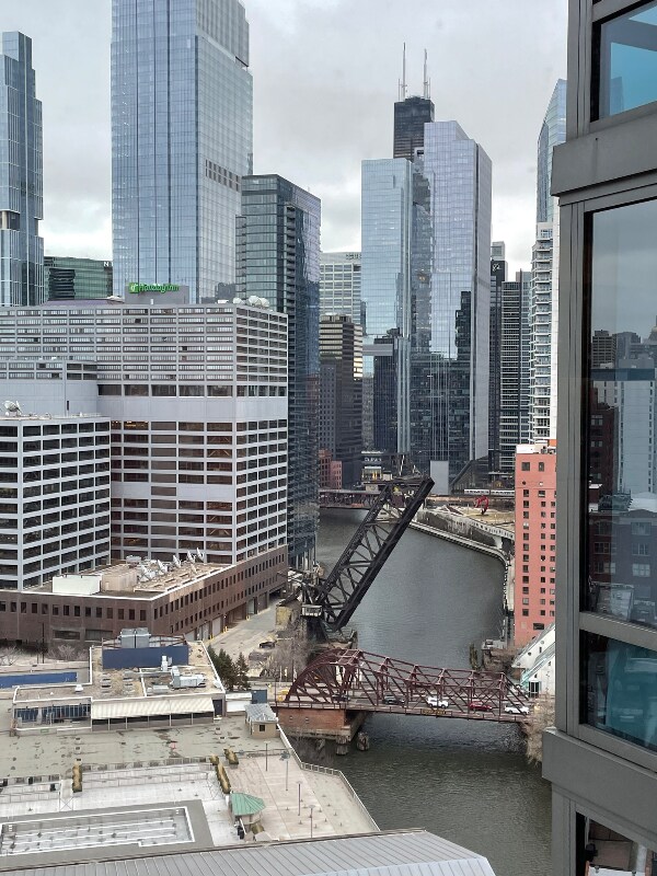Foto del edificio - 503 N Kingsbury St