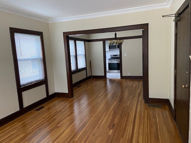Living Room - 3600 12th Ave S