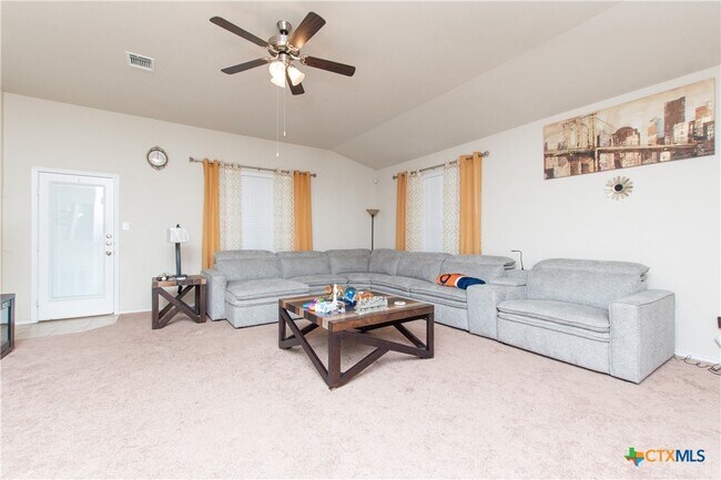 Foto del edificio - 4913 Prewitt Ranch Rd