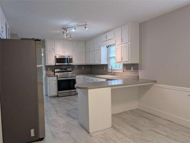 Foto del edificio - 443 Cricket Ridge Ct