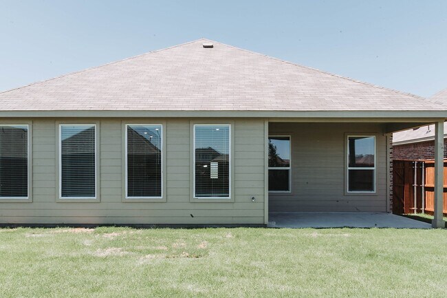 Foto del edificio - 2105 Martins Pond Rd