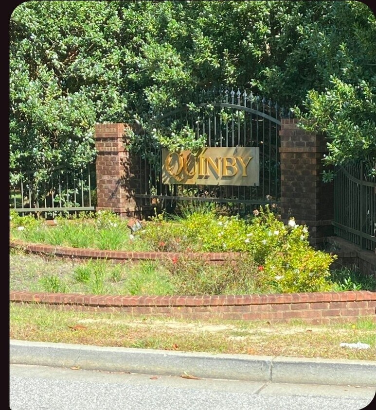 Foto del edificio - 3 bedroom 2 bath in Quinby Florence SC