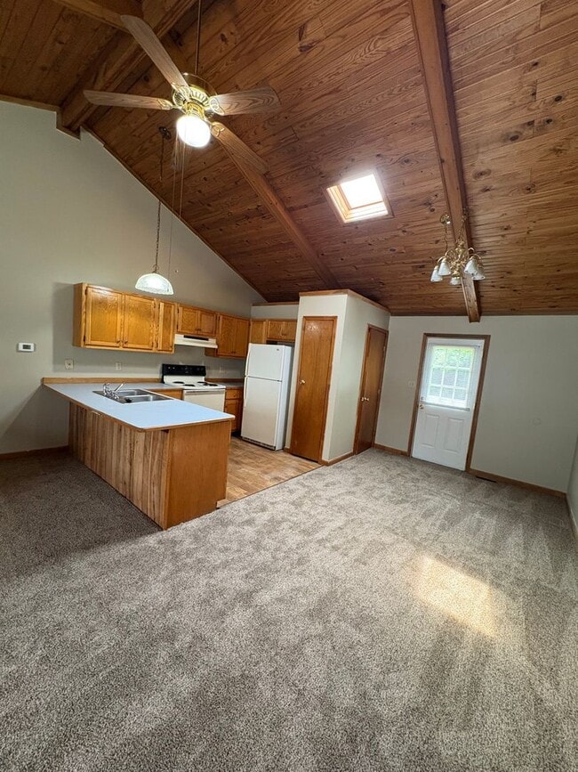 Building Photo - 1137 Dale Dr