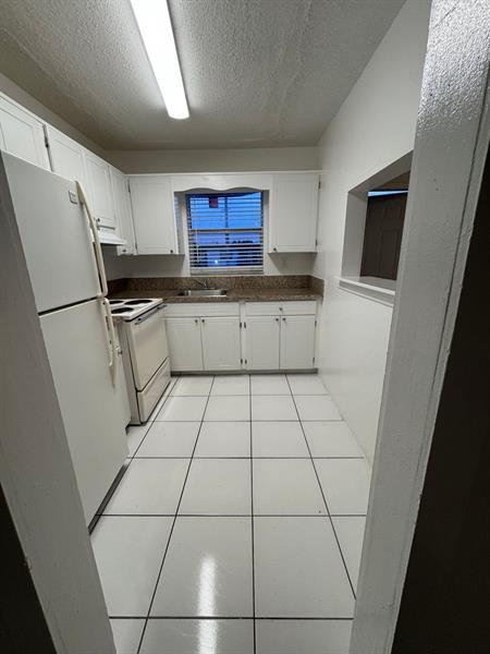 Foto del edificio - 5831 SW 36th Ct