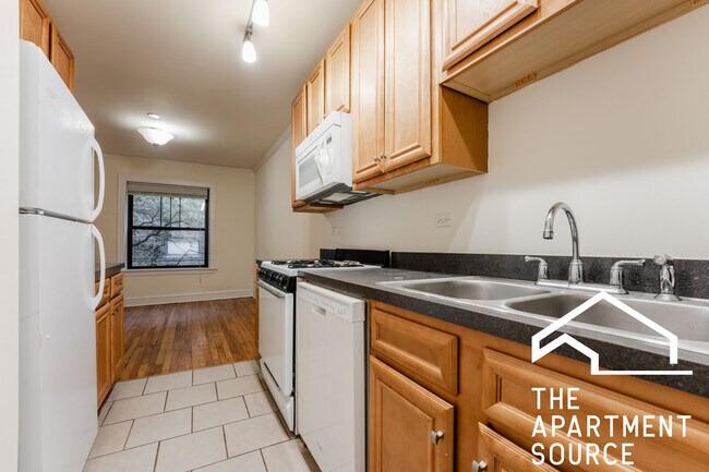 Foto del edificio - 936 W Oakdale Ave