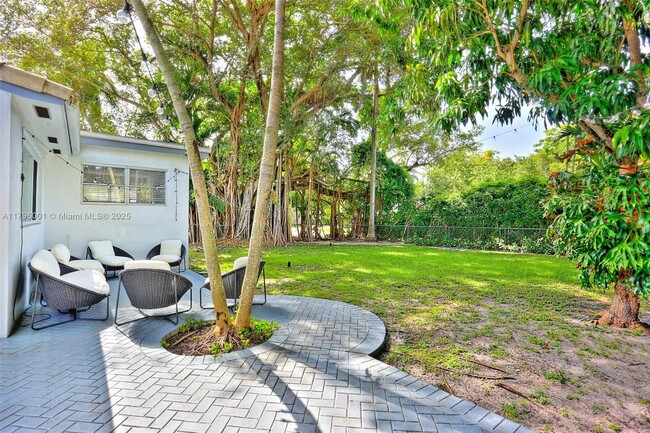 Foto del edificio - 2500 Overbrook St