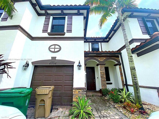 Building Photo - 3 br, 2.5 bath Townhome - 6556 S Anise Ct