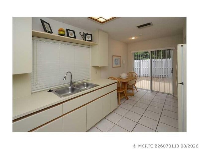 Foto del edificio - 1371 Cottonwood Cir