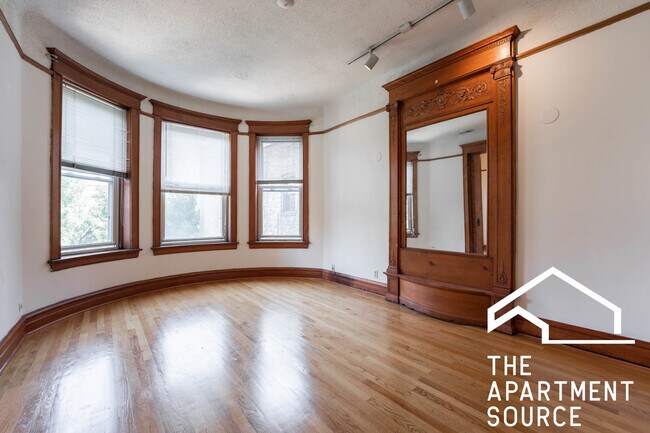 Foto del edificio - 4060 N Sheridan Rd
