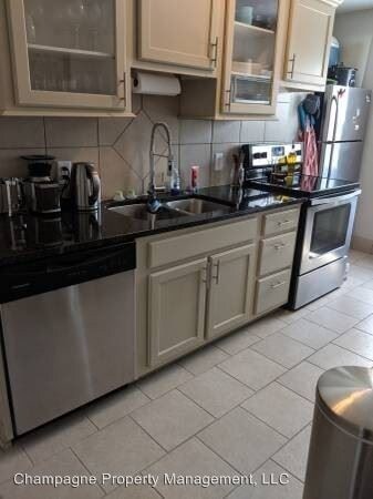 Foto del edificio - 4632 Belleview Ave