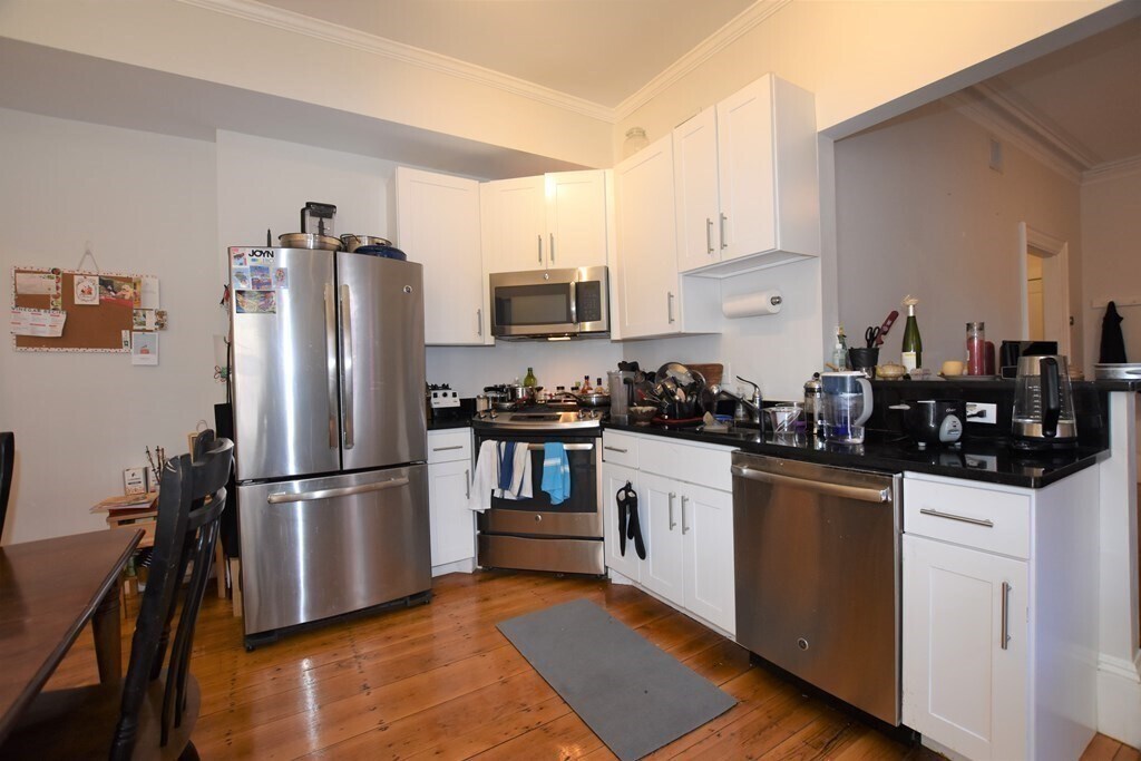 Foto principal - 135 Otis St