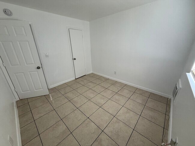 Foto del edificio - Pinehurst Apartments