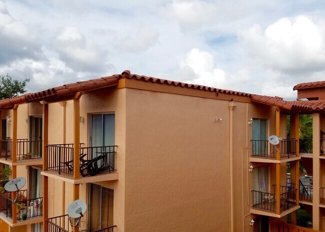 Foto del edificio - 7155 Miami Lakes Drive