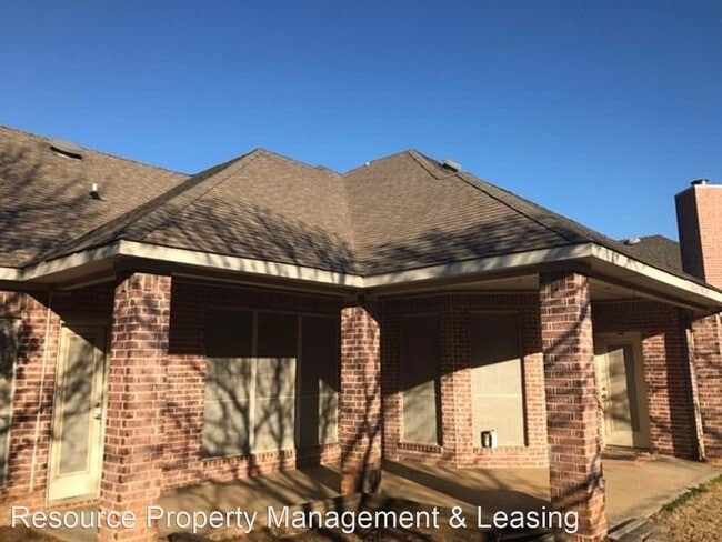 Building Photo - 4 br, 3 bath House - 132 Greenhill Trail S